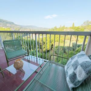 Cozy renovated flat with city view