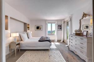 Family Villa 5 bedrooms swimming pool & sea view