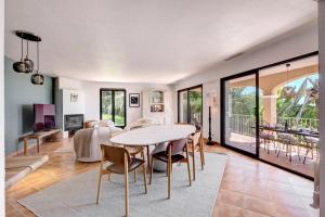 Family Villa 5 bedrooms swimming pool & sea view