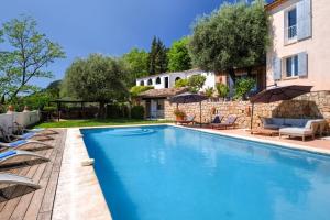 Family Villa 5 bedrooms swimming pool & sea view