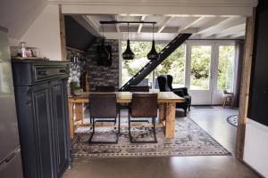 Another day in paradise