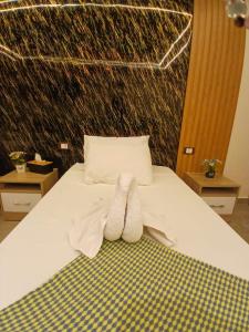 Pyramids View & GEM view Boutique