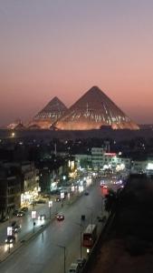 Pyramids View & GEM view Boutique
