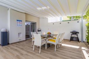 Modern villa with heated pool, hot tub and sauna