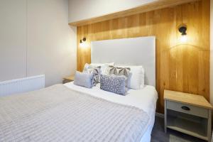 Grace Louise Retreat with Hot Tub