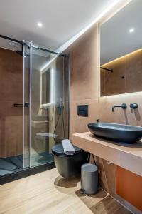 Raise Se7en Apartments