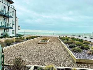 Harbour View - Steps From The Sea - Balcony - Parking