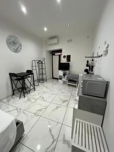 Koronao Apartment - Bari Old City