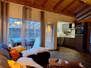 Alb Chalet mit Naturschwimmteich