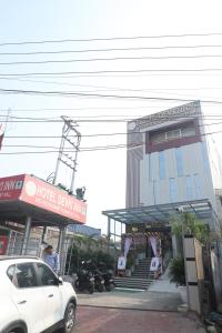 Hotel Devki Inn