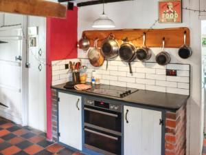 Farm House - Uk50262