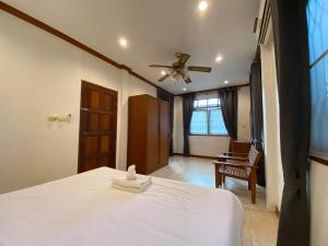 Bang Tao Beach Area 1-BR House A4