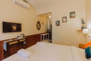 Pvt Pool - Villa Azura Escape Marialina Calangute