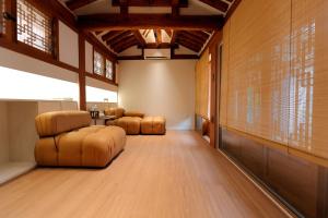 Premium Design Hanok Ubojae 牛步齋 Slow Walk in Bukchon