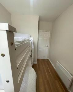 Larches lane Retreat - sleeps 5 - Wolverhampton