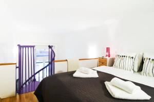 Central & Colorful apartment