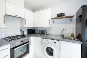 Contractors - Families - Relocators - Sleeps 4