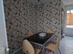 Maison cosy pour famille - groupe proche toutes commodités