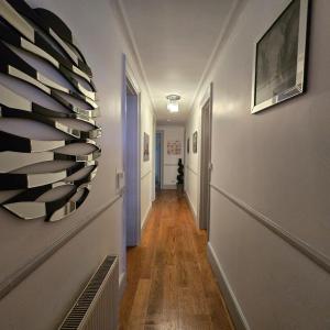 Amazing 6 bedrooms flat London