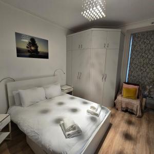 Amazing 6 bedrooms flat London