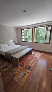 Modern Comfort in the Heart of Zona G 202