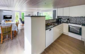 3 Bedroom Stunning Home In Tarm