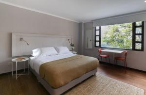 Modern Comfort in the Heart of Zona G 202