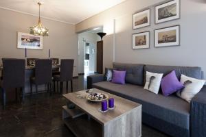 Modern Comfort 2 bdrm Apartment in Voula