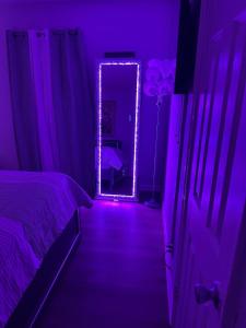 Cozy Luxury One-Bedroom with Designer Lighting