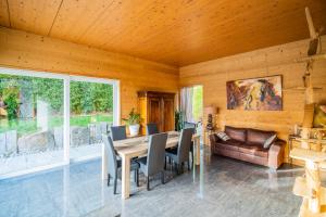 Castle view terrace - Swimming pool - Air conditioning