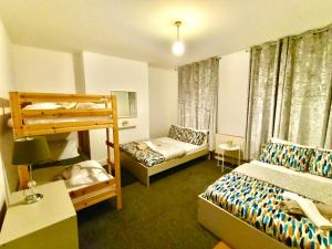 Cosy 4 Bedroom Liverpool Contractor & Family Stay