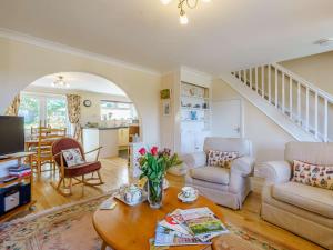 2 bed in Totland Bay IC003