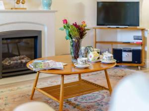 2 bed in Totland Bay IC003