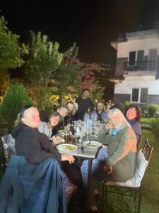 Himalaya Serene View Guest House & Farm Stay