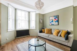 Athera - Queens Park Kensal Rise Stylish Two Bedroom apartment wt Terrace