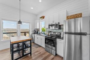 Summit Sunsets, Luxury Pool, Fire Pit, Grill