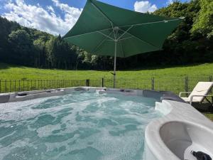 Wellness-Chalet am Badesee für bis zu 10 Personen