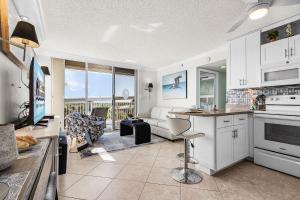 Coastal Bliss with Gulfside Charm - Your Perfect FMB Escape Awaits! - Beach Haven
