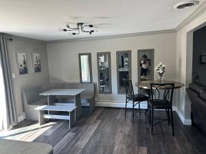 [4-BRSleeps 12] Family & Friends Home in Indiana