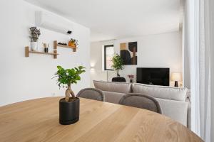 Brand new luxurious 2-Bedroom Duplex