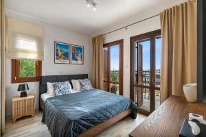 Beautiful Sea and Sunset Views from Apartment CE13, Theseus Village, Aphrodite Hills