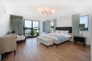 Spacious Retreat with Balcony Patio and Family Comfort