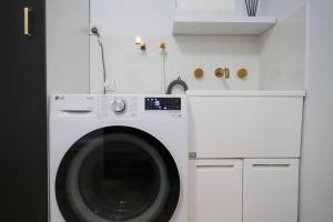 Adelaide Hills View Retreat