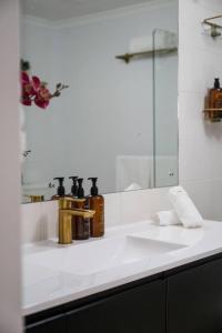 Adelaide Hills View Retreat