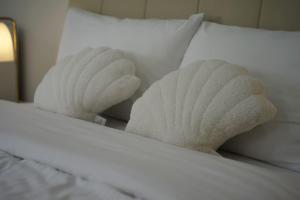 New Self-Contained Unit for Solo or Couple Travelers