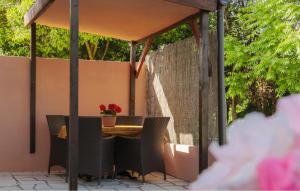 1 Bedroom Beautiful Apartment In Fazana