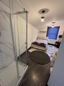 Quirky renovated apartment Glastonbury