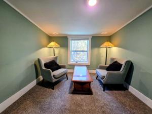 3BR House with BBQ & Fire pit Bryson City