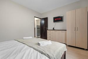 Modern 1BR Retreat Coffee & Peace