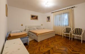 Beautiful Apartment In Porec With Wifi